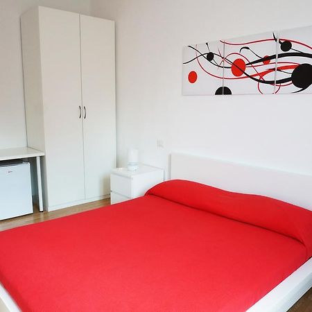 Amaca Pavia Hotel Стая снимка