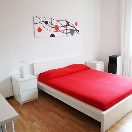 Amaca Pavia Hotel Стая снимка
